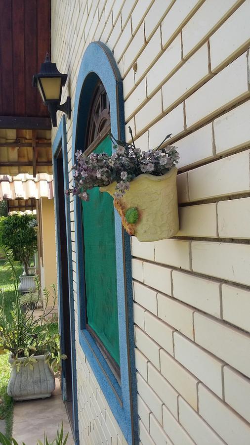 Hotel Pousada Dos Chales กัมโปส โดส กอยตากาเซส ภายนอก รูปภาพ